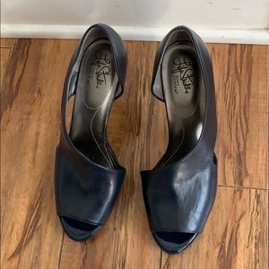Navy blue leather heels